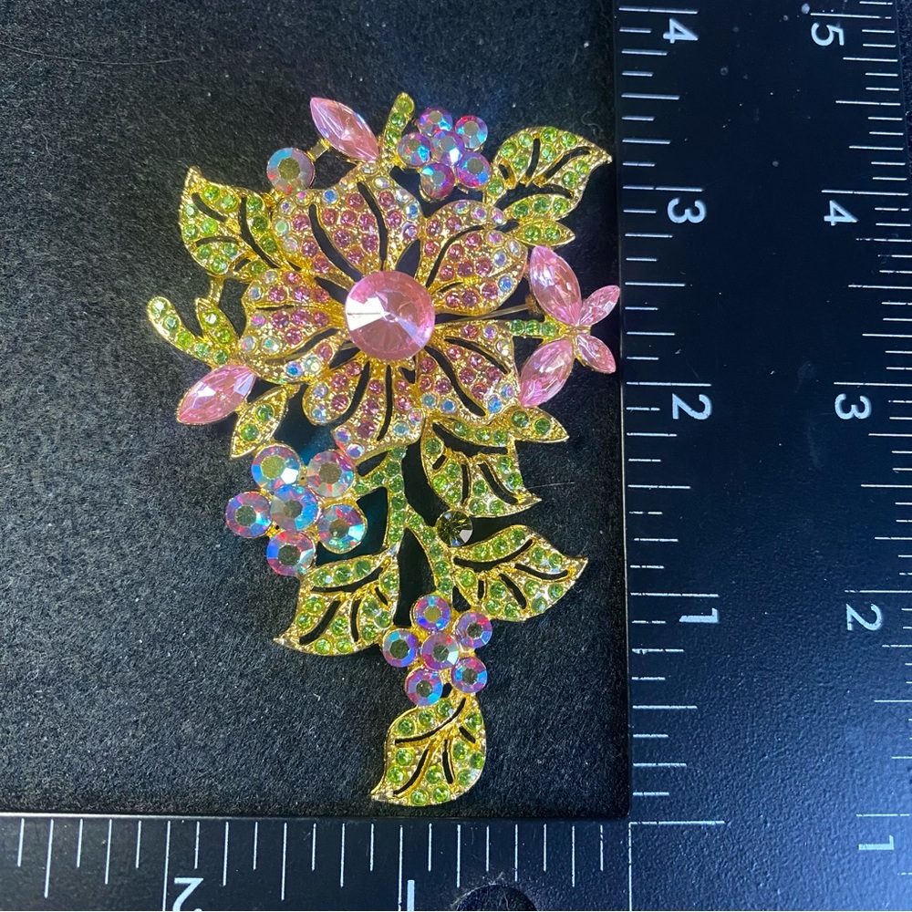 Large Flower Statement Pink Bling Brooch pin - Picture 2 of 7
